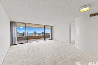 581 Kamoku St in Honolulu, HI - Building Photo - Building Photo