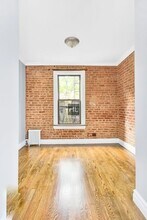 East 13th Street, Unit 3A in New York, NY - Foto de edificio - Building Photo