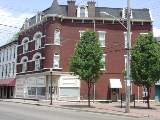 343 W Pike St in Covington, KY - Building Photo - Building Photo