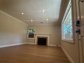 758 Arnold Way in Menlo Park, CA - Building Photo - Building Photo