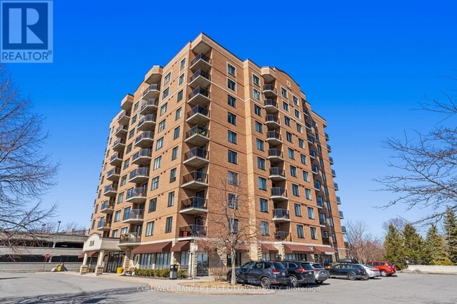property at 314-314 Central Park Dr