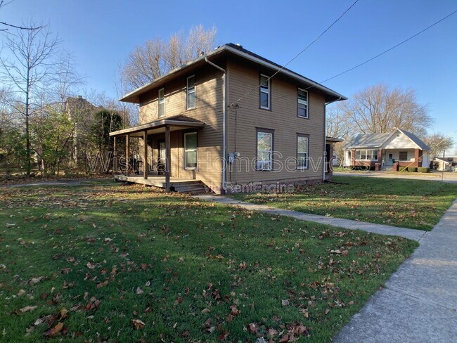 405 W Murray St in Macomb, IL - Building Photo - Building Photo