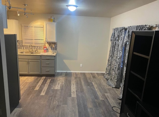 property at 4372 Lashelle Ave