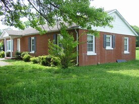 1231 Fairview Ave in Bowling Green, KY - Building Photo
