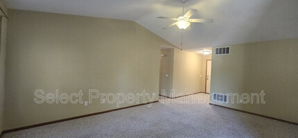 4110 Three Oaks Dr in Fort Wayne, IN - Building Photo - Building Photo