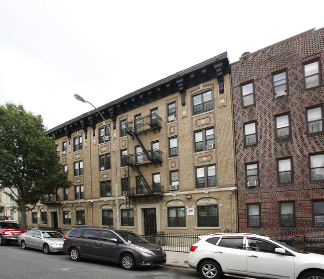 1402-1408 Sterling Pl in Brooklyn, NY - Foto de edificio - Building Photo