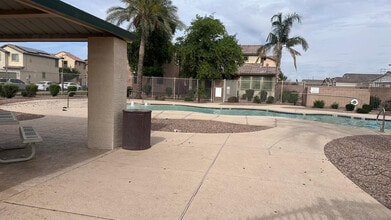 7313 S 48th Dr in Phoenix, AZ - Building Photo - Building Photo