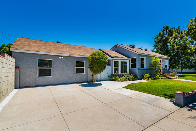 1702 N Lima St in Burbank, CA - Building Photo - Building Photo
