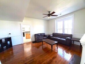 526 Monroe St in Madisonville, TN - Building Photo - Building Photo