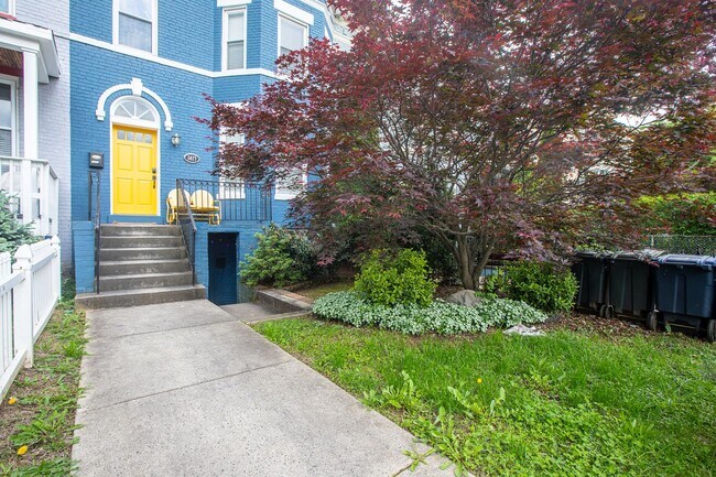 property at 1417 North Carolina Ave NE