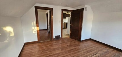 2011 Monroe St in Two Rivers, WI - Building Photo - Building Photo