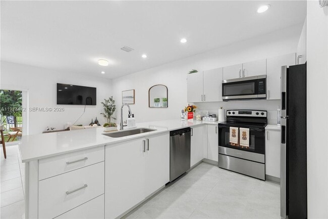 355 NW 30th Ave