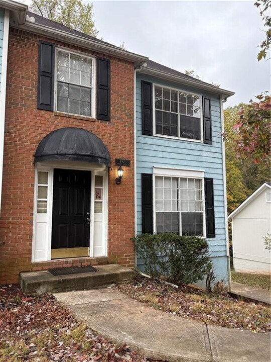 4973 Windsor Downs Ln in Decatur, GA - Building Photo