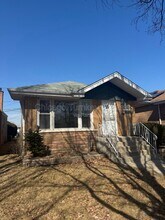 2810 W 83rd St in Chicago, IL - Building Photo - Building Photo