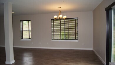 1392 Foreman Rd in Dupont, WA - Building Photo - Building Photo
