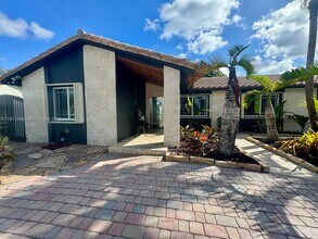 6905 SW 148th Ct in Miami, FL - Building Photo - Building Photo