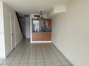 2692 W 60th St in Hialeah, FL - Building Photo - Building Photo