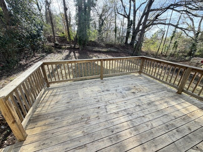 property at 124 Riverview Ct