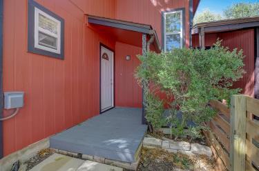 6906 Lovely Ln in Austin, TX - Building Photo - Building Photo