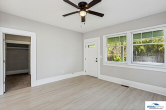 3427 E Oakland Ave in Wichita, KS - Building Photo - Building Photo