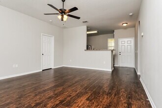 1806 Eagle Pines Circle in Eagle Lake, FL - Building Photo - Building Photo
