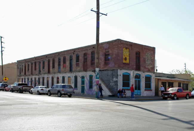 700 S Oregon St in El Paso, TX - Building Photo - Building Photo