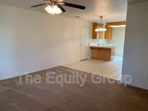 2824 N County Center St in Visalia, CA - Building Photo - Building Photo