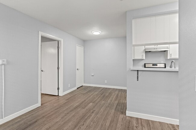 533 E 11th St in Long Beach, CA - Building Photo - Building Photo