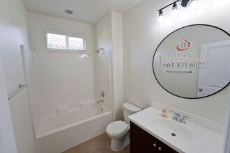 10413 Sirretta Peak Pl in Bakersfield, CA - Building Photo - Building Photo