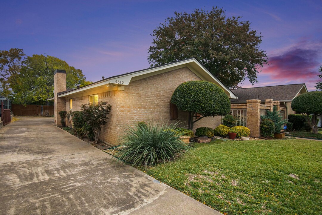 4608 Ranch View Rd in Fort Worth, TX - Building Photo