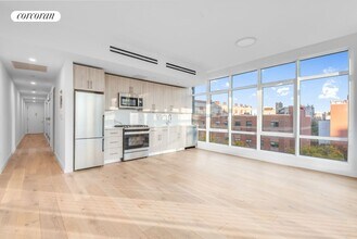 1516 Park Ave in New York, NY - Building Photo - Building Photo