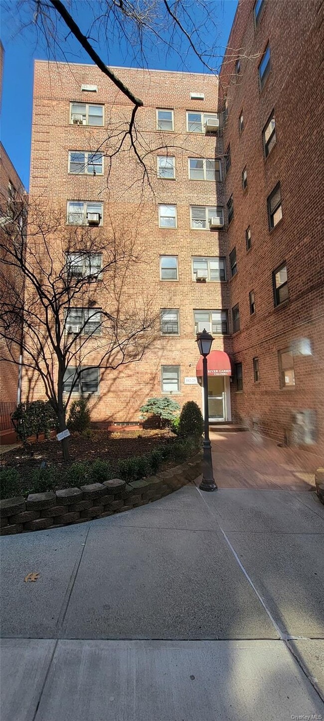 102-25 67th Rd in Queens, NY - Building Photo - Building Photo