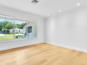 10015 SW 85th Terrace in Miami, FL - Building Photo - Building Photo