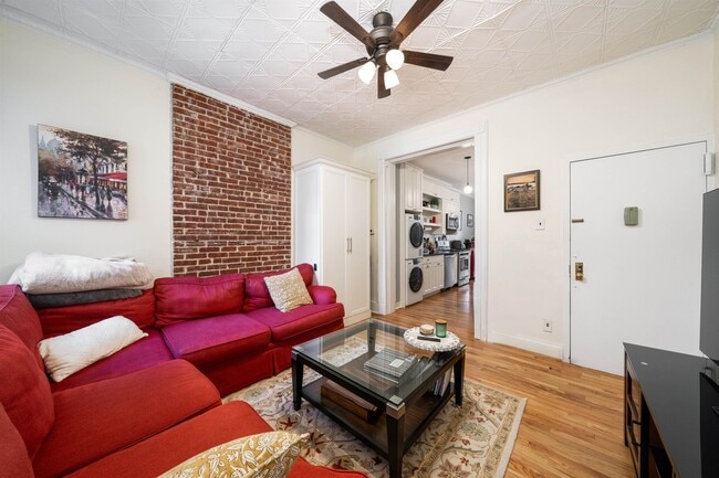 839 Willow Ave in Hoboken, NJ - Building Photo - Building Photo