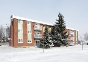 620 Silverbirch Rd in Waterloo, ON - Building Photo