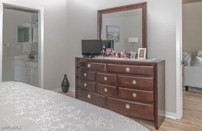 property at 960 Partridge Cir