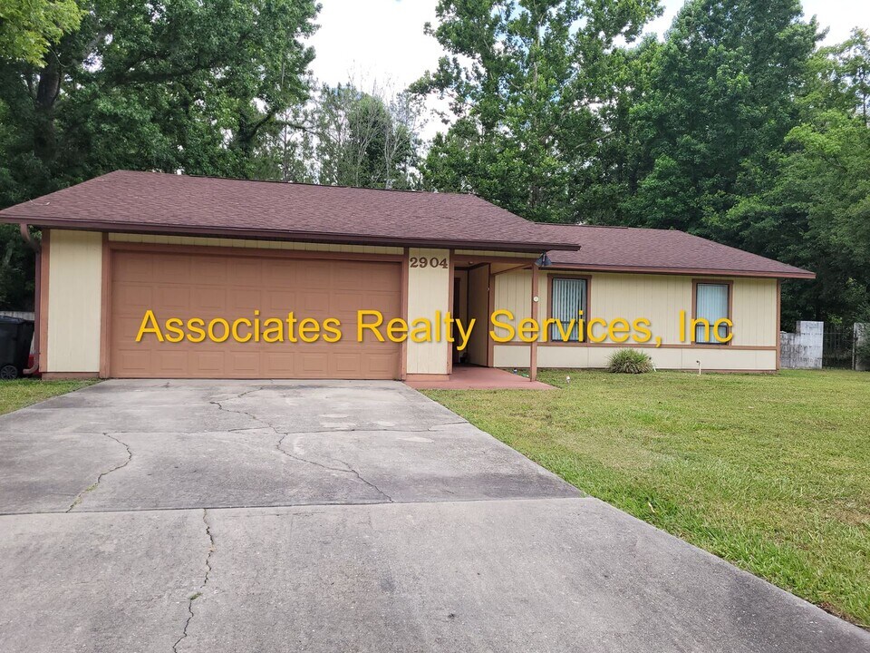 2904 NW 68th Ave in Gainesville, FL - Building Photo