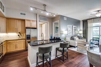 701 Attingham Dr in Houston, TX - Building Photo - Building Photo