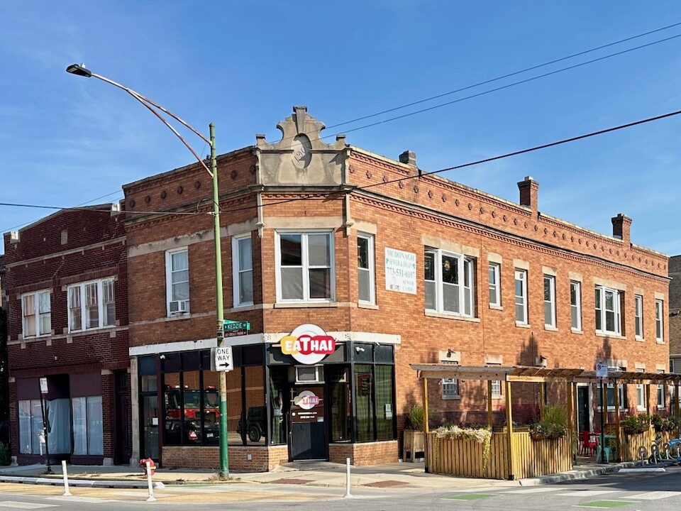 2901 N Kedzie Ave, Unit A04K in Chicago, IL - Building Photo