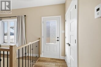 503 MOONLIGHT Dr in Russell, ON - Building Photo - Building Photo