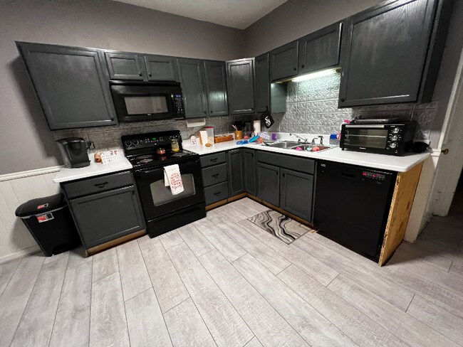 33 N Lincoln St in Palmyra, PA - Building Photo - Building Photo