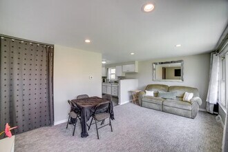 544 E 92nd Pl in Chicago, IL - Building Photo - Building Photo