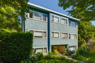8622 Selkirk St in Vancouver, BC - Building Photo