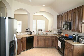 868 Sierra Brook Ln in League City, TX - Building Photo - Building Photo