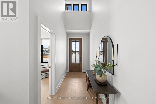 300 Hilversum Ln in Ottawa, ON - Building Photo - Building Photo