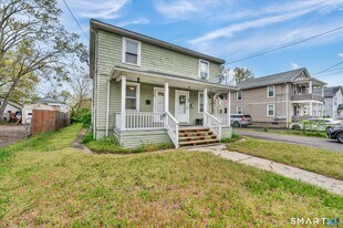 128-130-130 Sisson St in East Hartford, CT - Building Photo