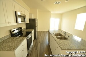 870 Barnacle Ct in Adkins, TX - Building Photo - Building Photo