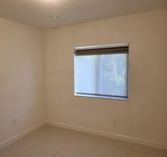 1027 SW 11th Ave in Miami, FL - Building Photo - Building Photo