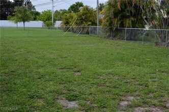 3824 SE 11th Ave in Cape Coral, FL - Building Photo - Building Photo