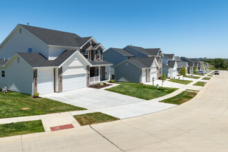 Celtic Meadows in Manchester, MO - Building Photo - Building Photo